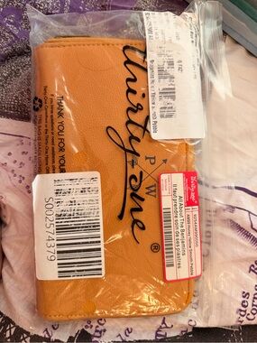 Thirty-One All About the Benjamins Wallet Honey Yellow Smooth Pebble NWT